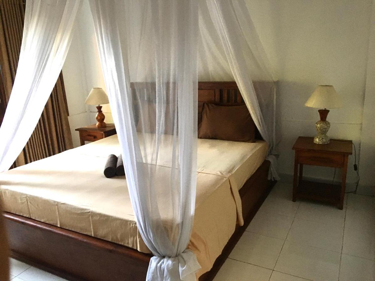Puring Bungalows Gili Air Exterior photo
